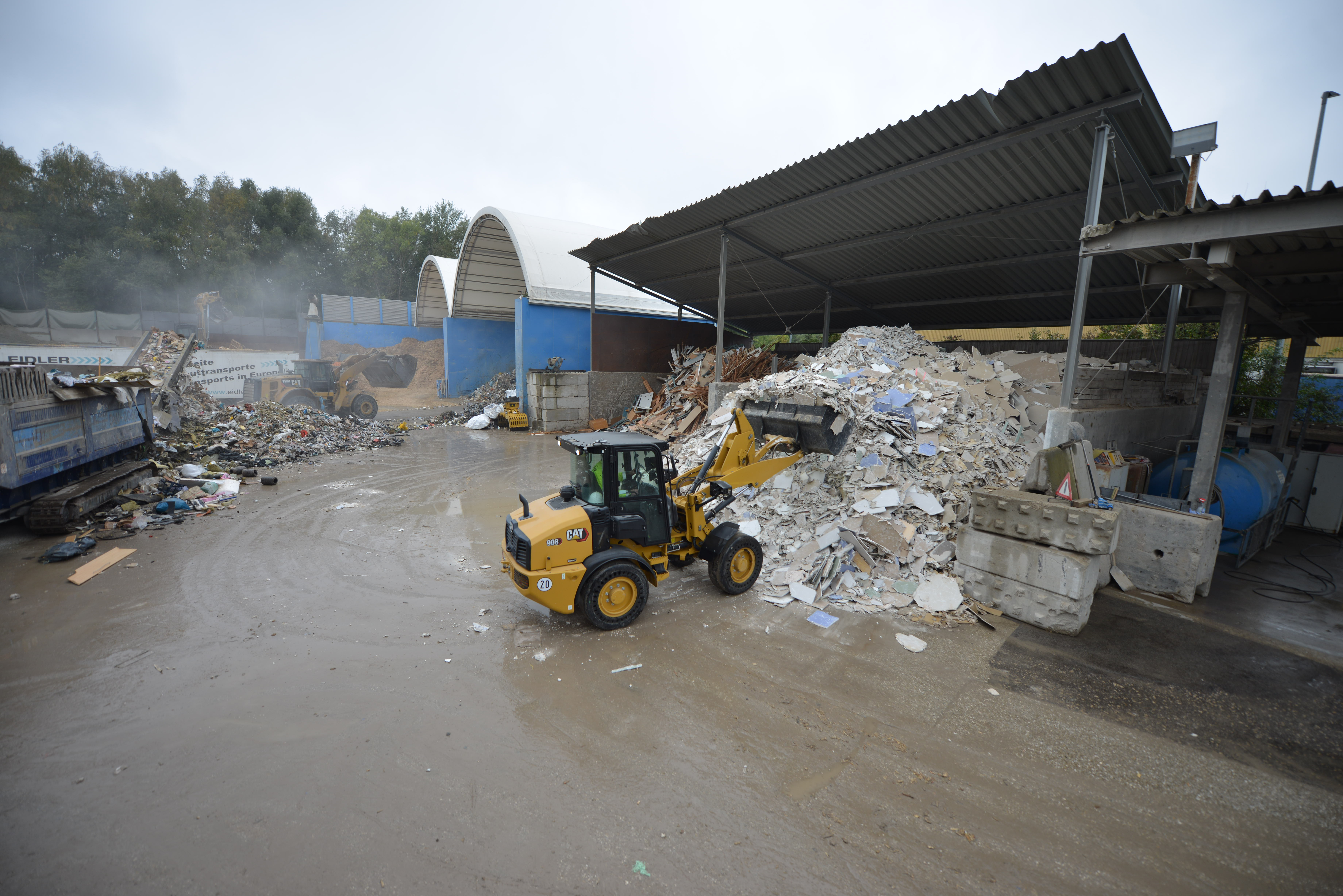 Compact Wheeled Loaders